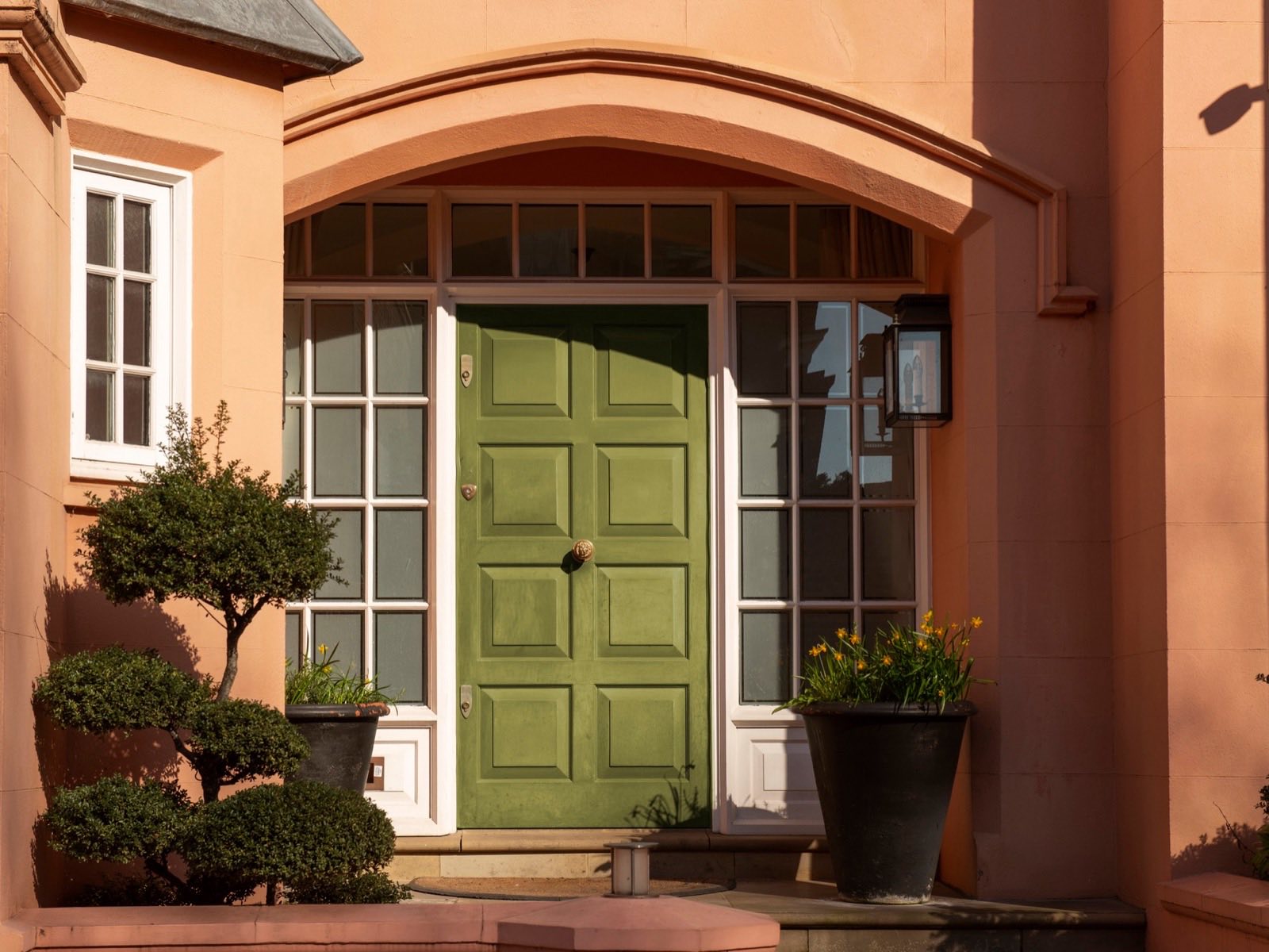 Electrician & plumber in Burbank | A+ Electric & Plumbing Home in Burbank served by A+ Electric & Plumbing, a licensed electrician and plumber in the Los Angeles area.